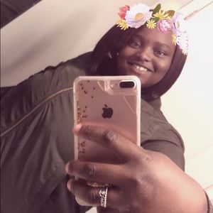 Meet your Posher, Shaneca